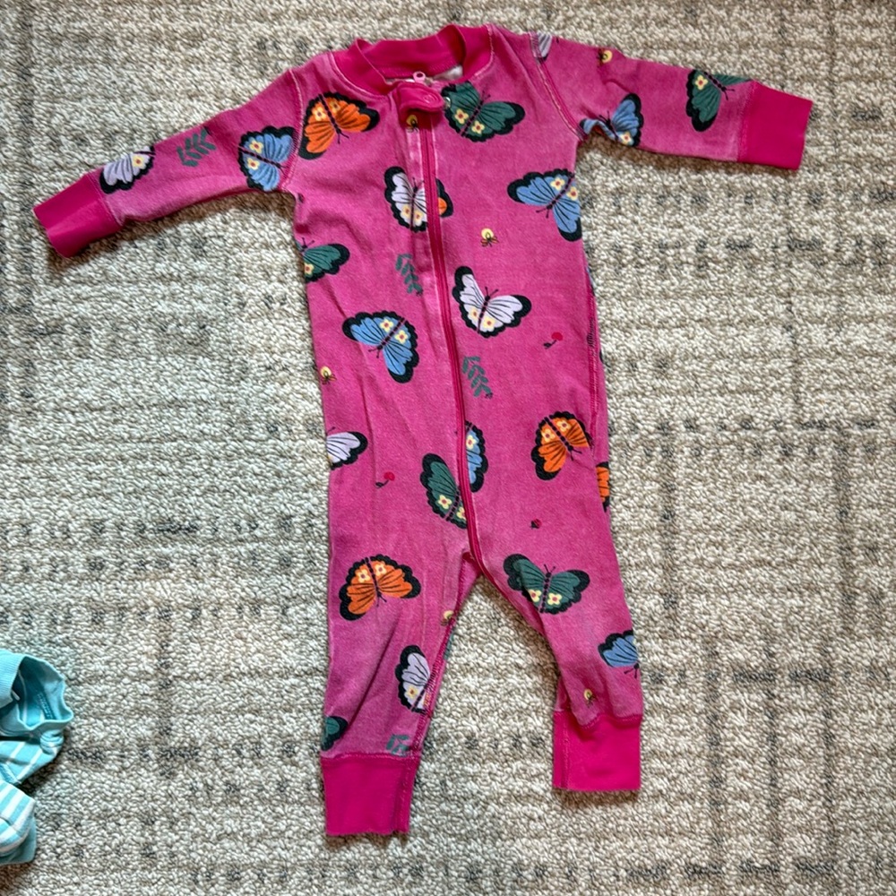 Hanna Andersson pink butterfly zip footless pajama romper - 70 cm 6-12 months.